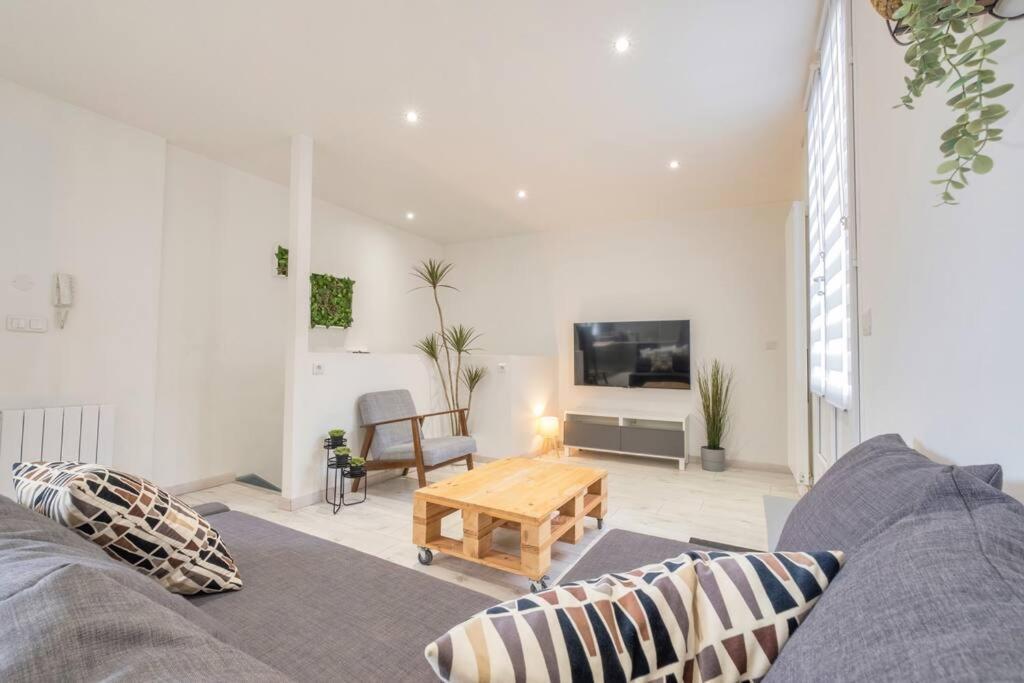 Silver Forest - Parking Prive Apartment Reims Luaran gambar