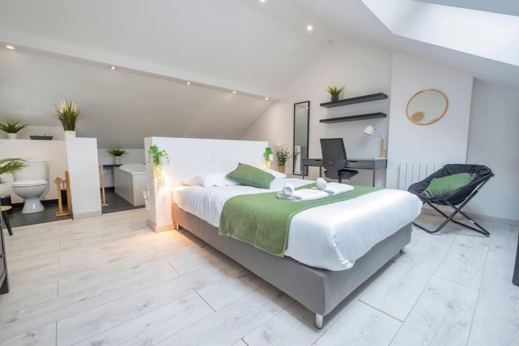 Silver Forest - Parking Prive Apartment Reims Luaran gambar